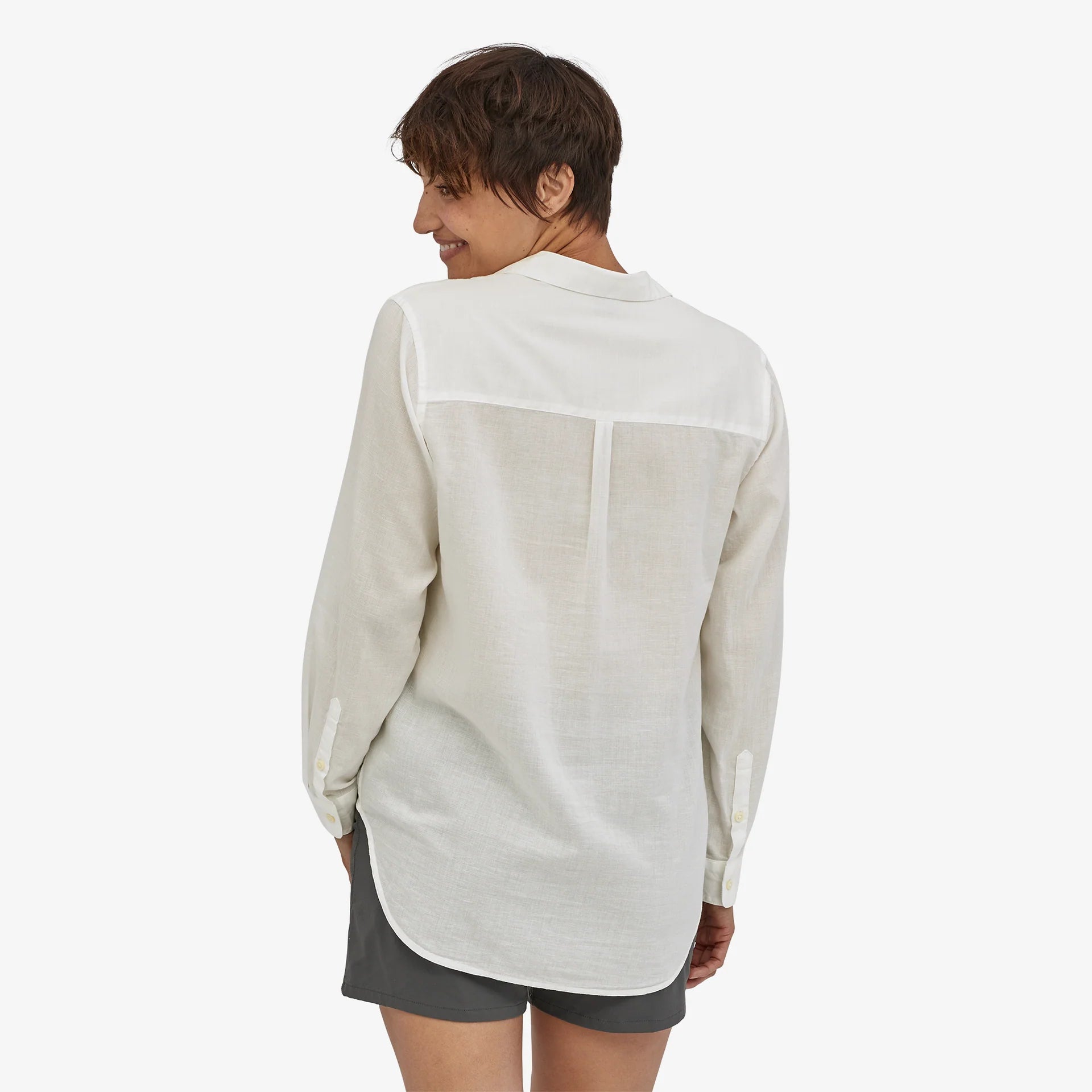 Patagonia Women's Lightweight  A/C Buttondown Shirt