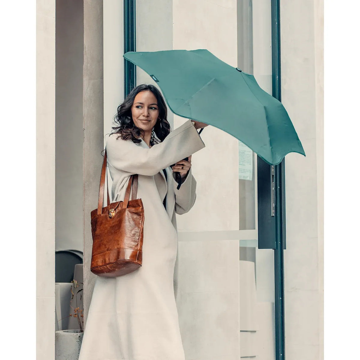 Blunt Metro Umbrella Umbrellas Outside Sports