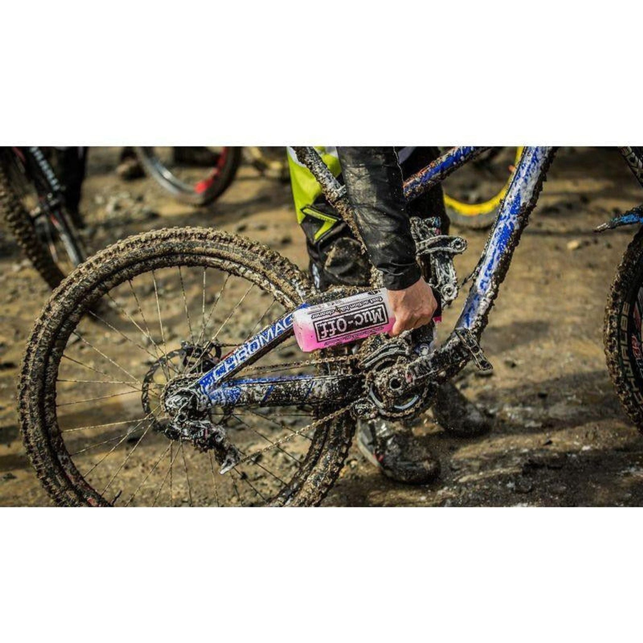 Muc-Off Nano Tech 1L Cleaner Outside Sports