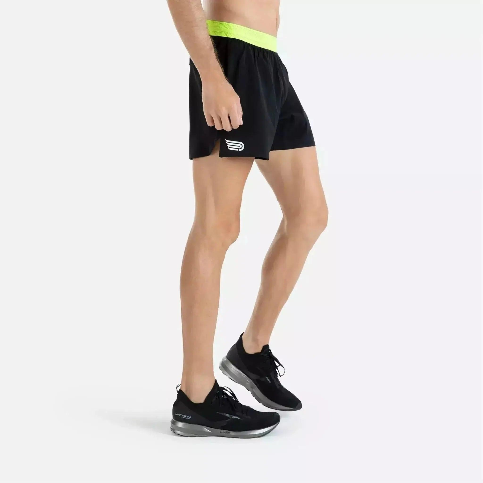 Pressio Mens Arahi 4.5' Shorts Outside Sports