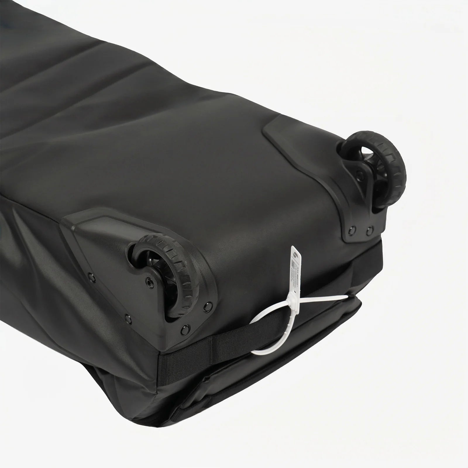 Blackbriar Range X Wide Wheel Ski/Snowboard Bag