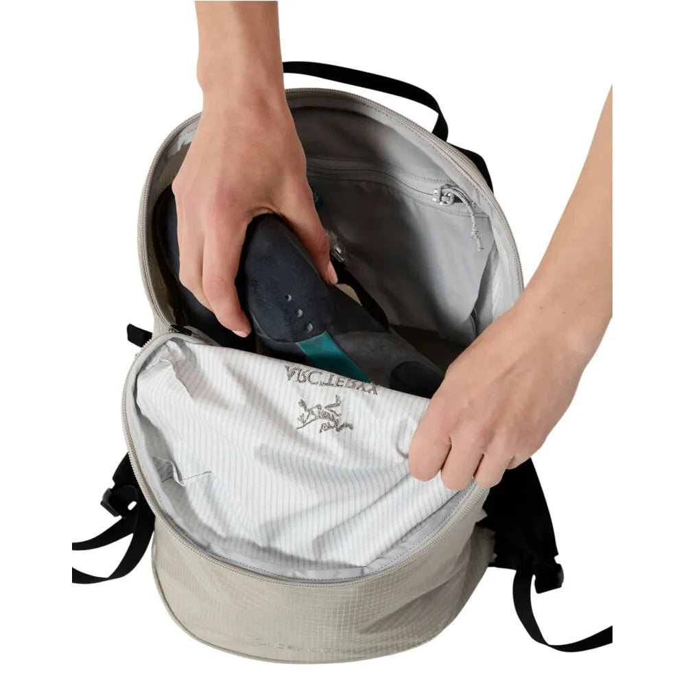 Arc'teryx Konseal 15L Backpack