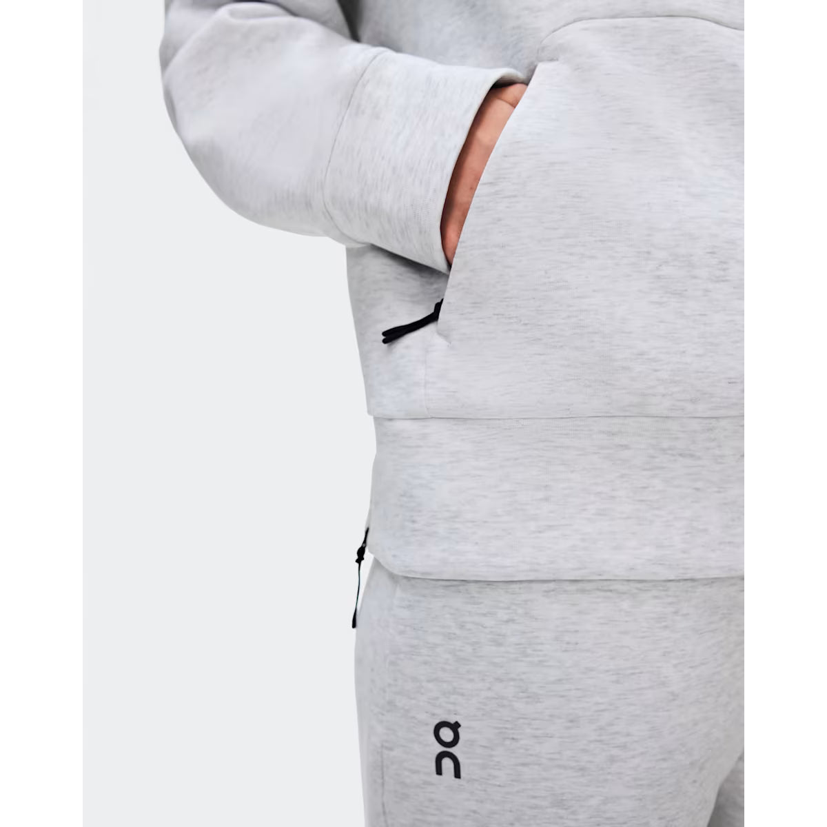 On Running Women's Focus Tech Hoodie