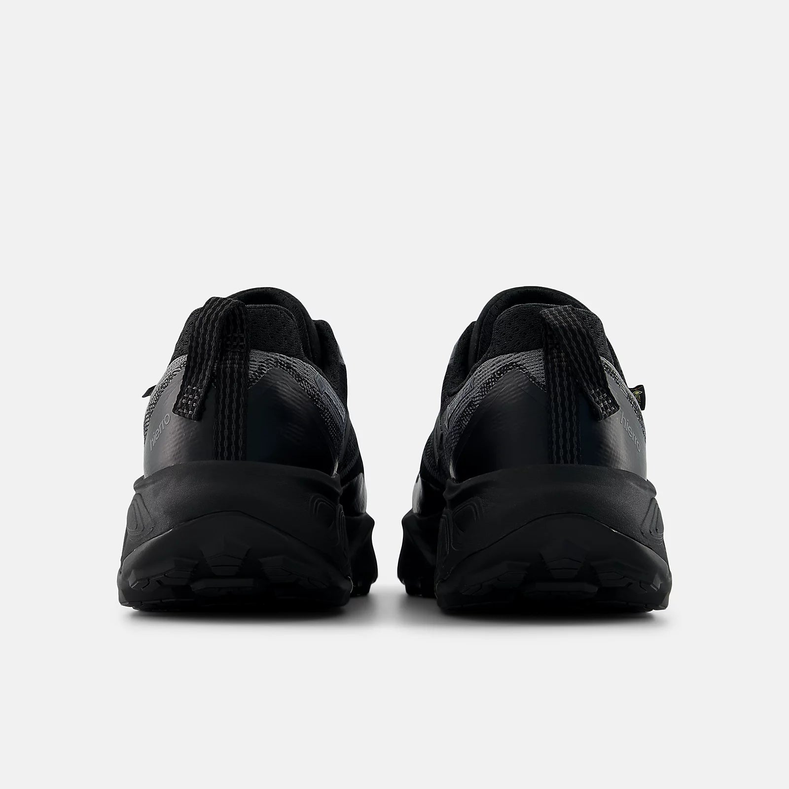 New Balance Men's FreshFoam Hierro V9 Gore-Tex Wide (2E)