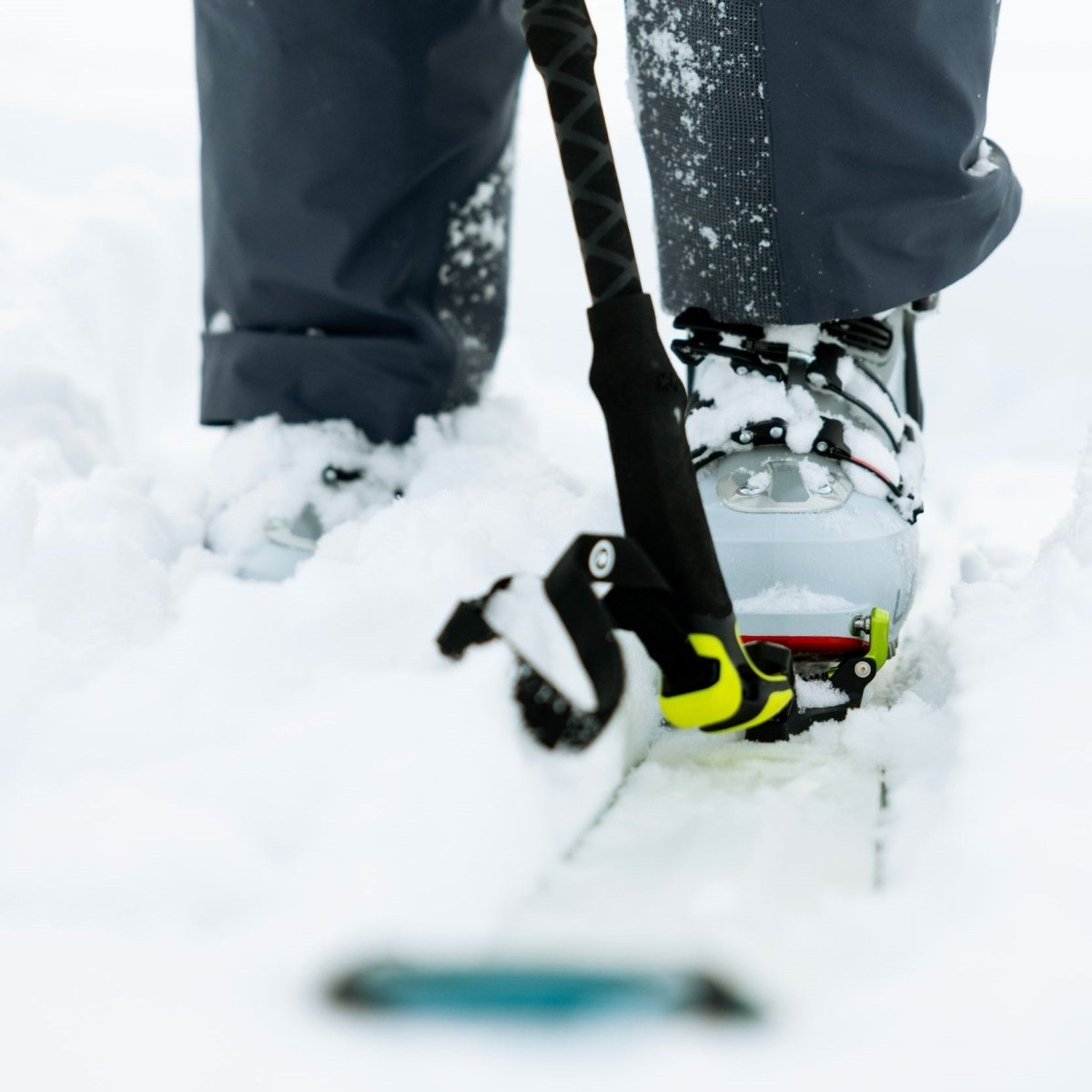 G3 VIA Carbon 2-Part Ski Poles