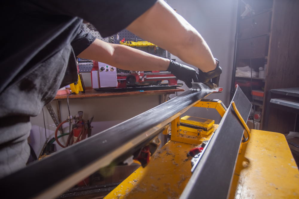 Signs Your Skis or Snowboard Need a Tune (Before You Damage Them)