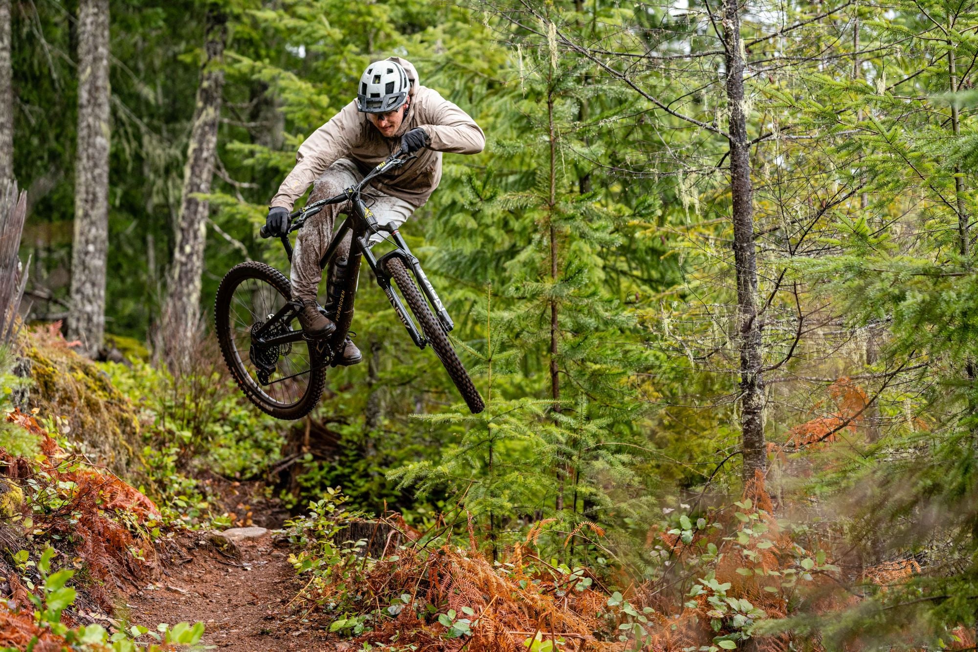 A mountain biker on a forbidden druid v2