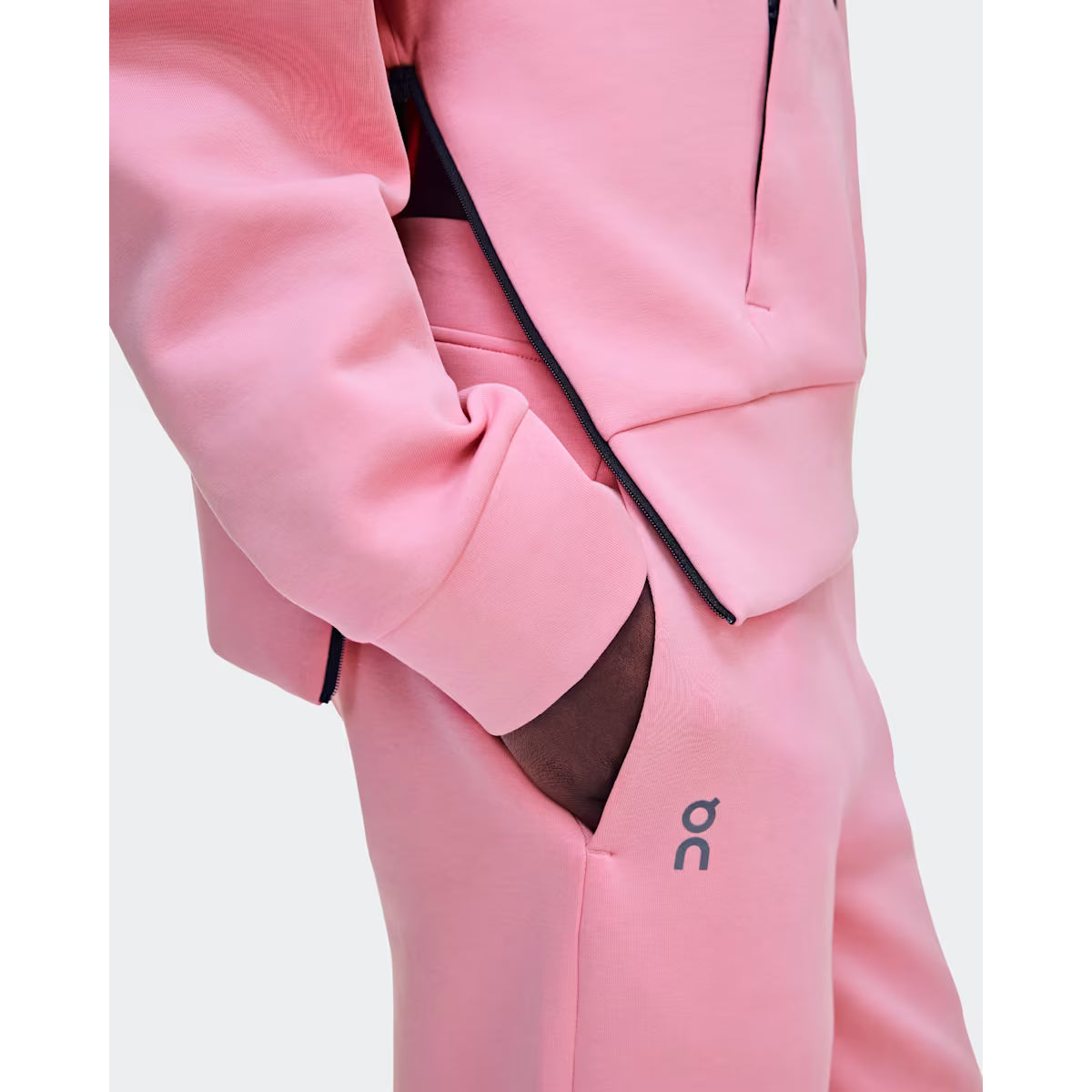 On Running Women's Focus Tech Hoodie