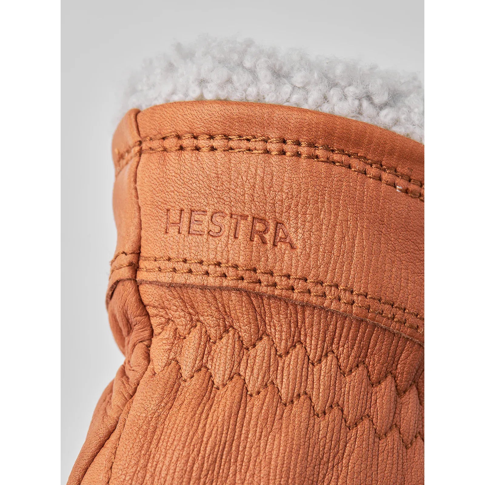 Hestra Women's Buvika Deerskin Gloves