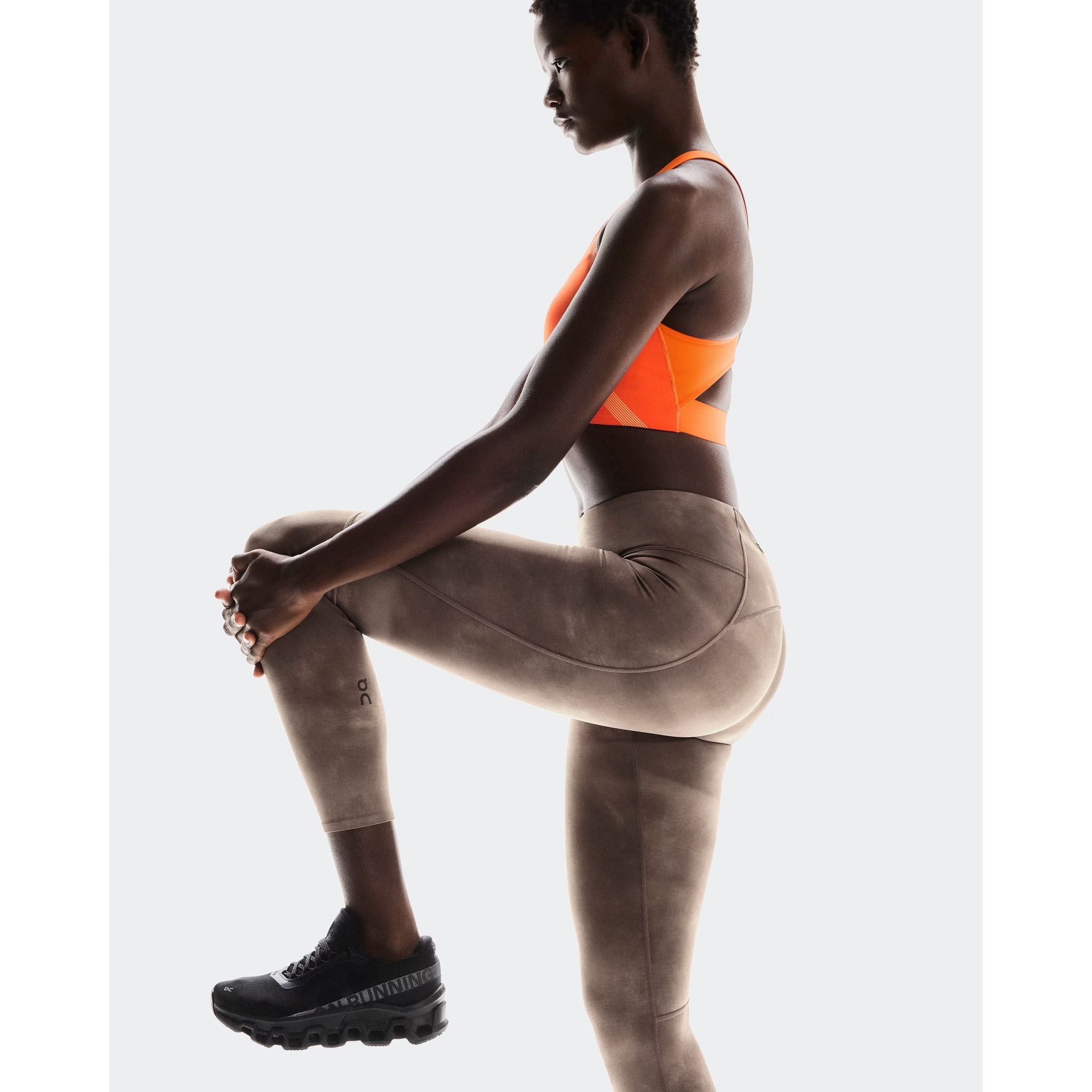 On Running Women's Performance Tight 7/8 AOP