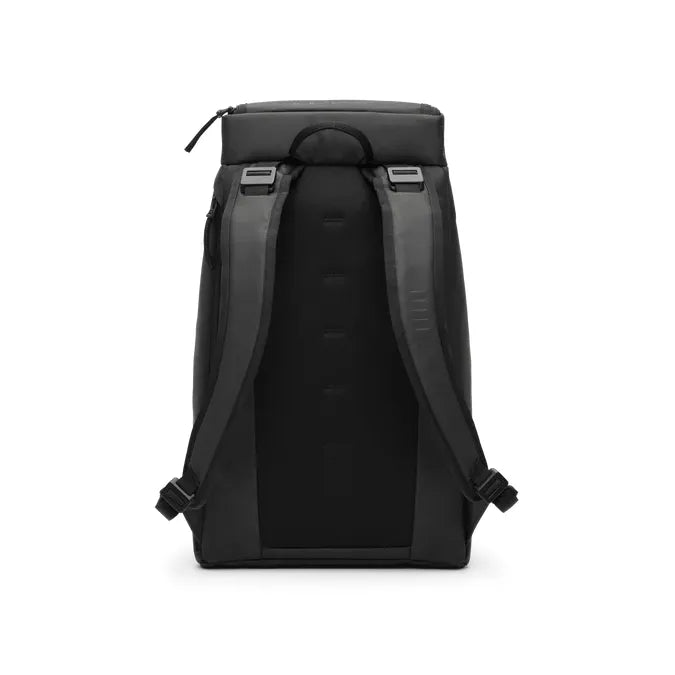 DB Hugger 25L Backpack