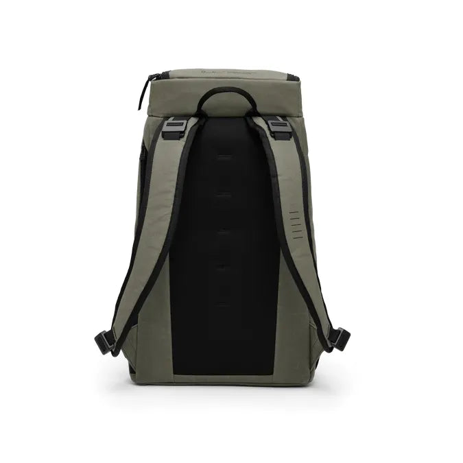 DB Hugger 25L Backpack