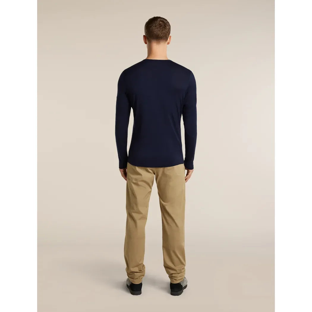 Icebreaker Men's Merino 200 Oasis Long Sleeve Crewe Skiing Yeti