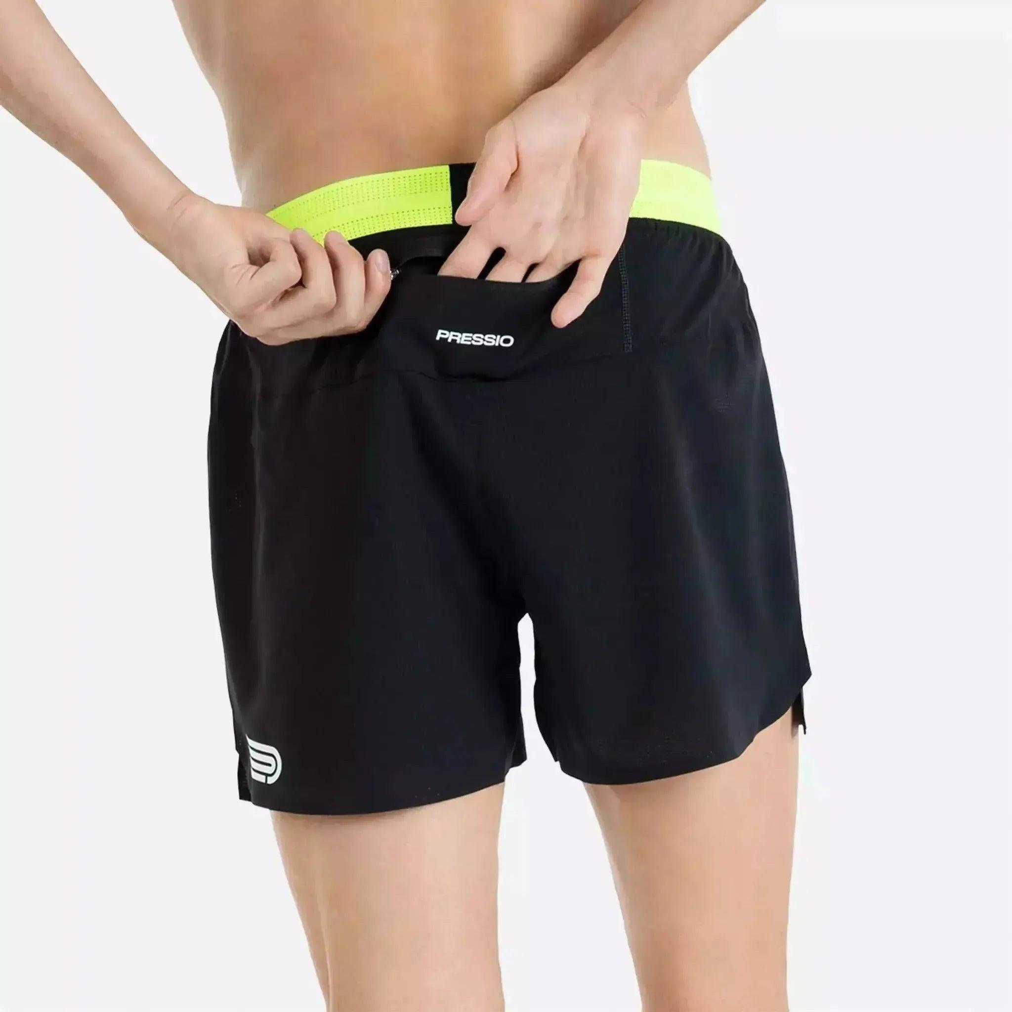 Pressio Mens Arahi 4.5' Shorts Outside Sports