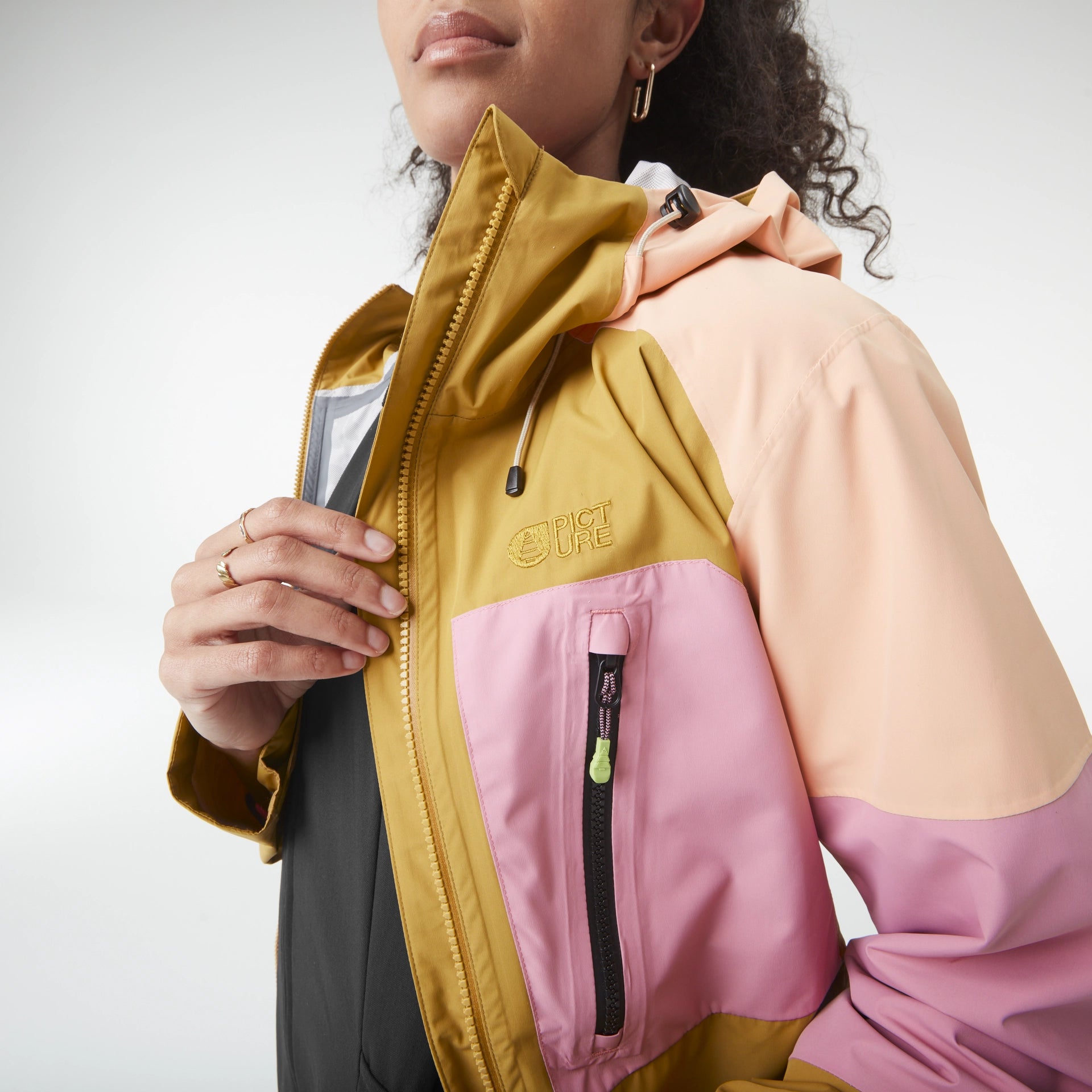 Picture Women's Abstral+ 2.5L Jacket