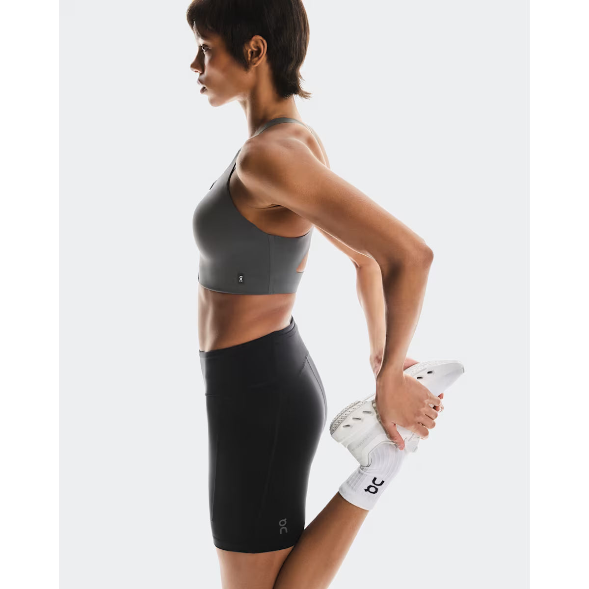 On Running Women's Performance Tights Shorts